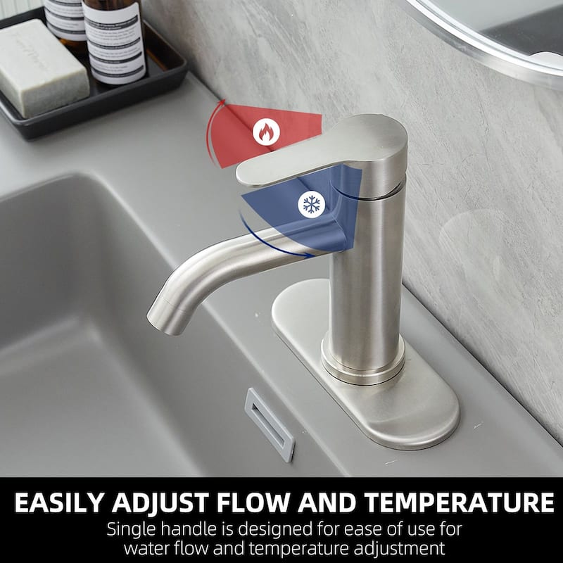 Single Hole Single-Handle Bathroom Faucet with Deck Plate