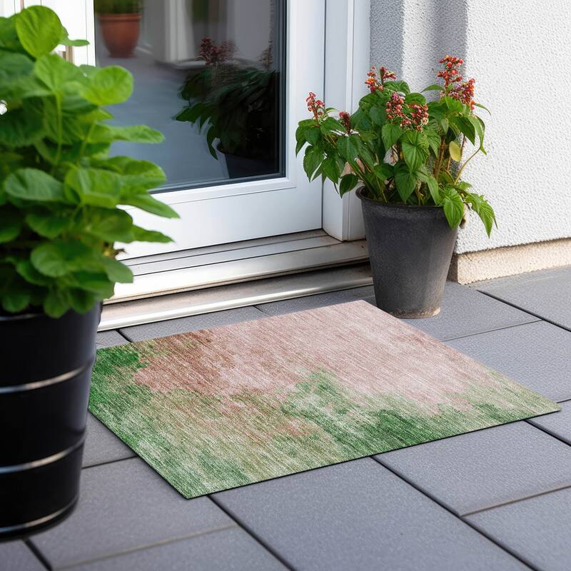 Machine Washable Indoor/ Outdoor Abstract Modern Chantille Rug