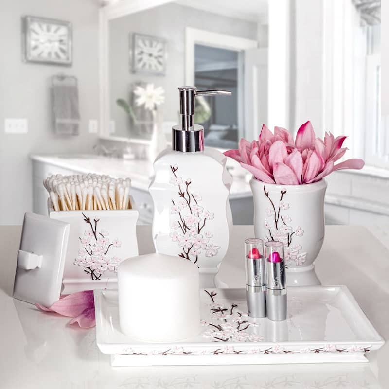 Creative Scents Vanda White Lotion Dispenser.