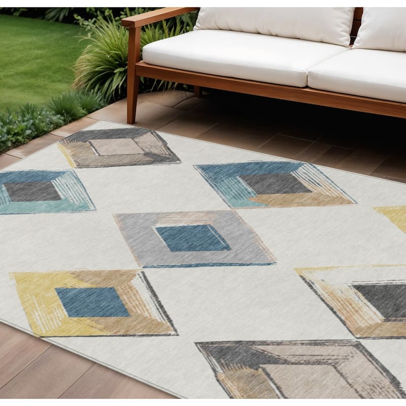 HomeRoots Geometric Transitional Rectangle Outdoor Rug - 10' X 14'
