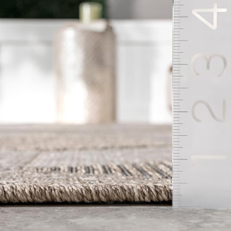 Nuloom Imogene Geometric Indoor/Outdoor Area Rug