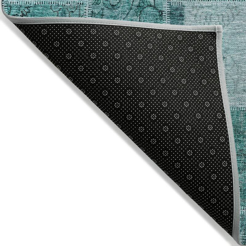 Machine Washable Indoor/ Outdoor Chantille Traditional Patchwork Rug