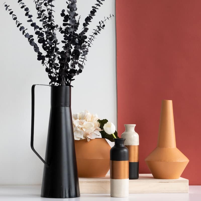 Foreside Home & Garden Black Modern Metal Decorative Vase