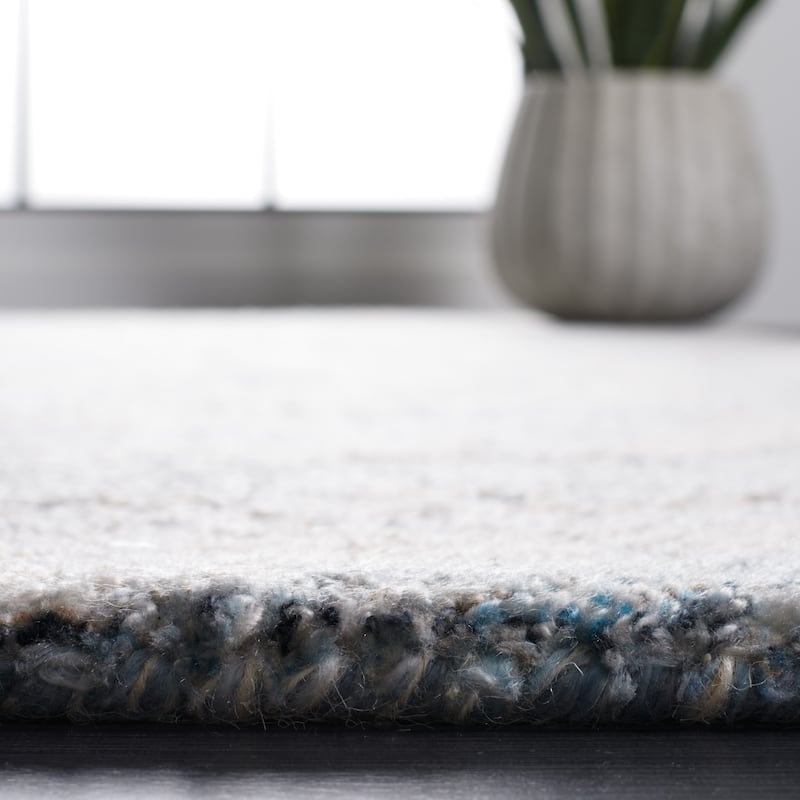 SAFAVIEH Handmade Abstract Algimanta Modern Rug