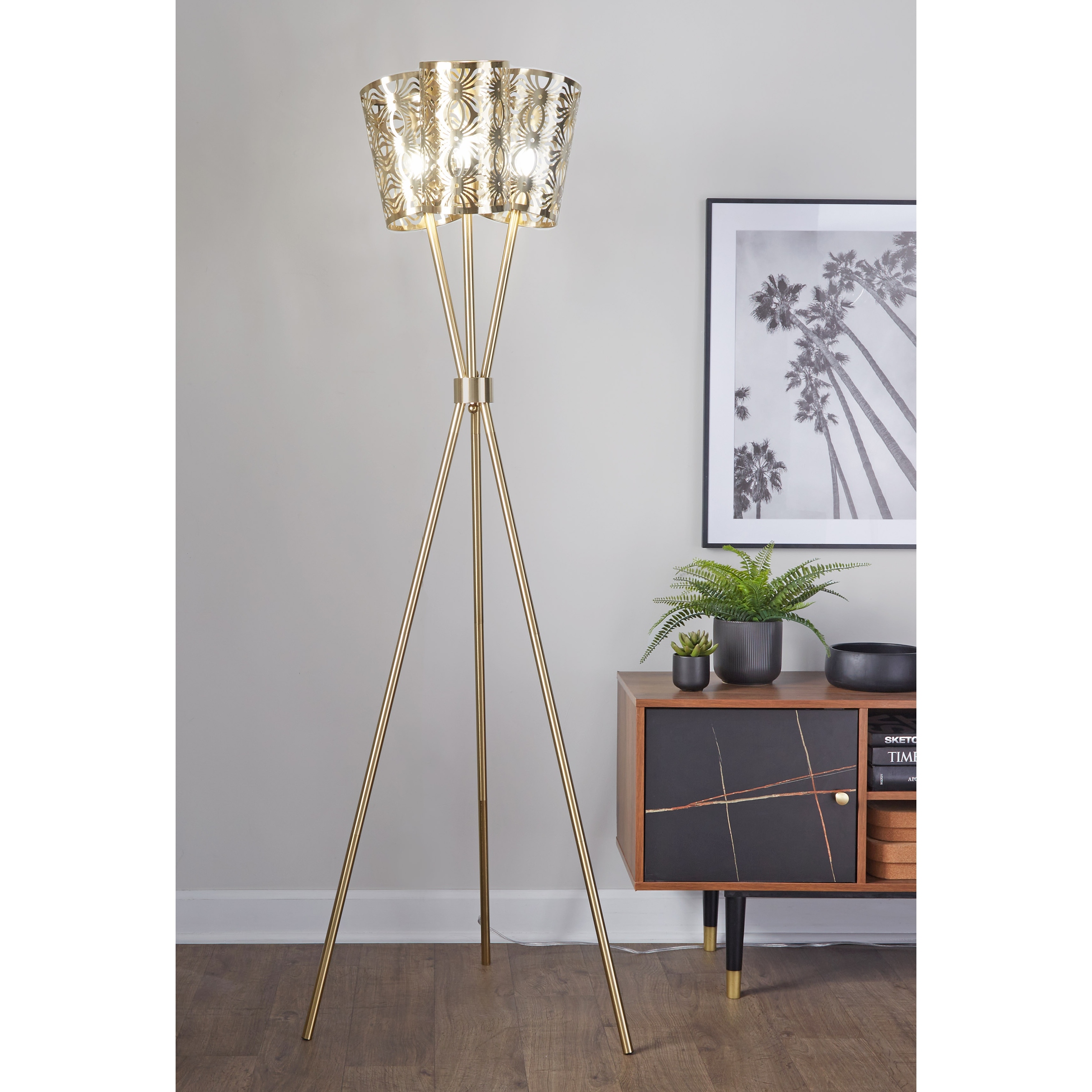 Metal tripod floor shop lamp