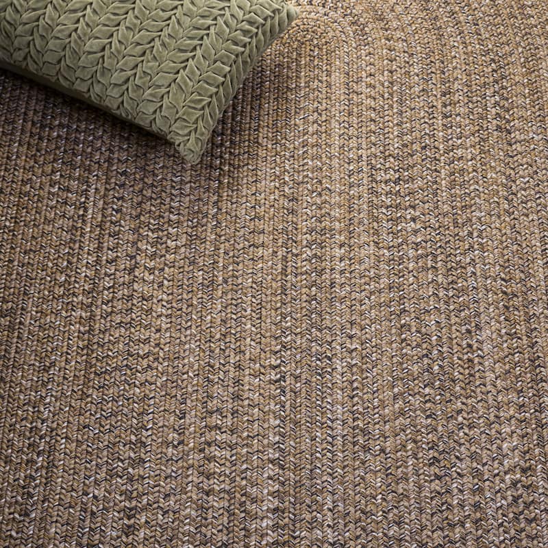 SAFAVIEH Handmade Braided Thijs Reversible Rug