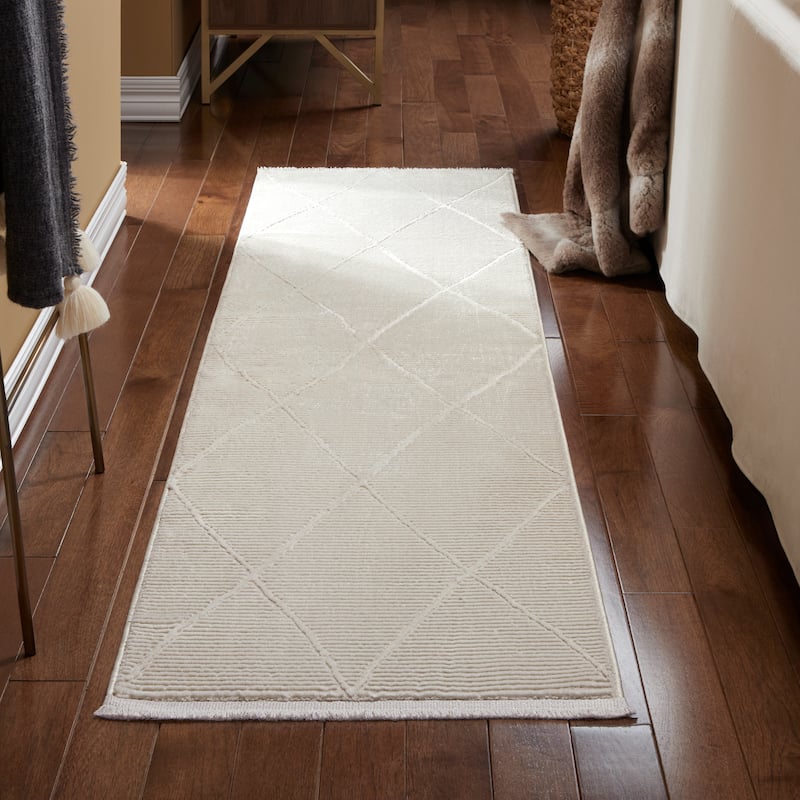 TOWN & COUNTRY LUXE Tretta High-Low Area Rug - 1' 9" x 7' 2" - Ivory - Runner