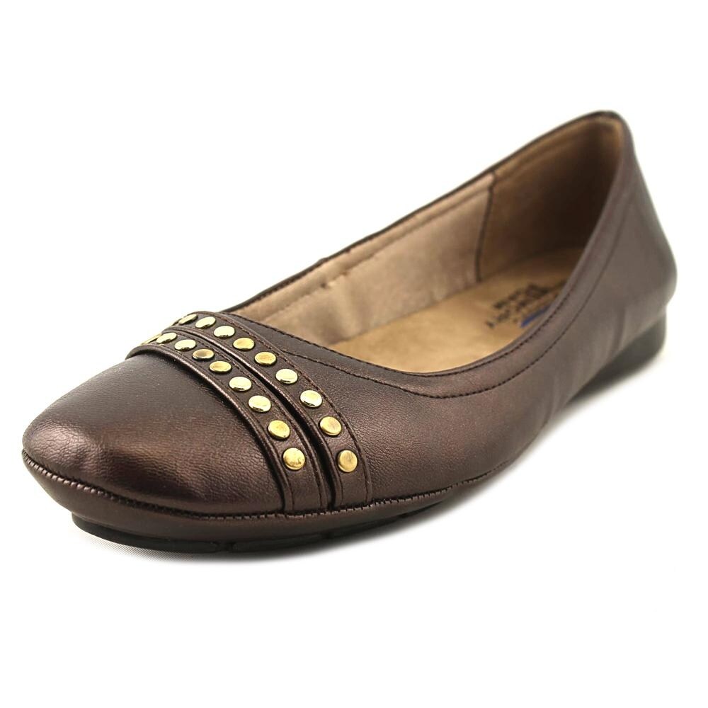 lifestride white flats