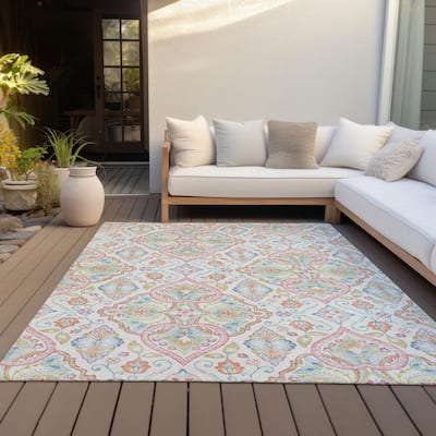 Machine Washable Indoor/Outdoor Traditional Spades Chantille Rug