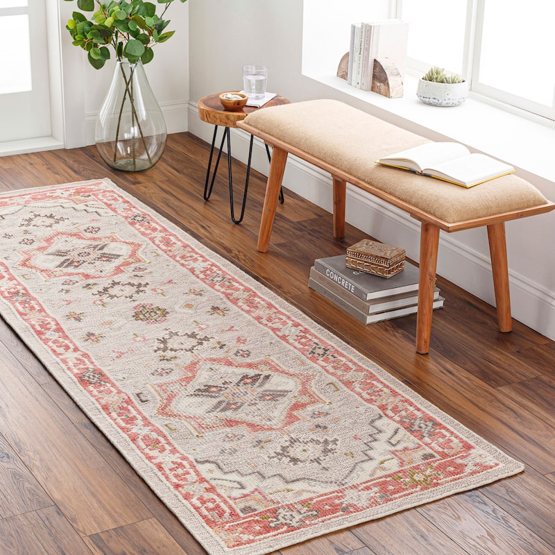 Shrivi Handmade Traditional Indoor/ Outdoor Area Rug - 2'6" x 8' - Red/Grey