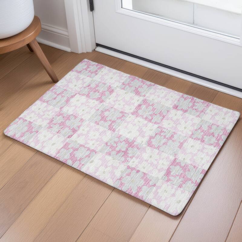 Machine Washable Indoor/ Outdoor Floral Krissy Chantille Rug