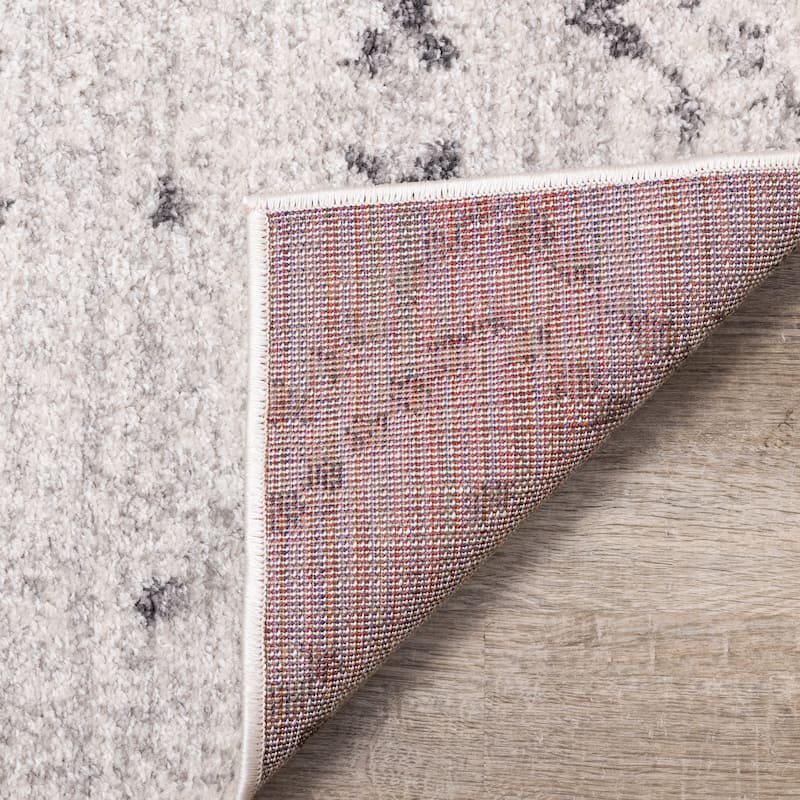 Flynn Collection - Grey/White Banded Tribal Motif Rug