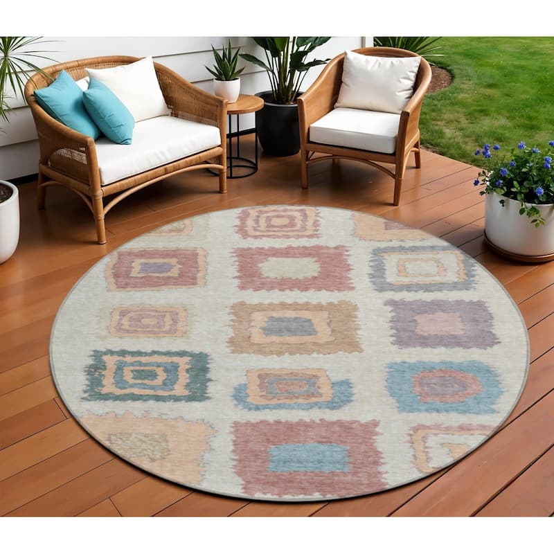 HomeRoots Geometric Transitional Rectangle Outdoor Rug - 8' Round