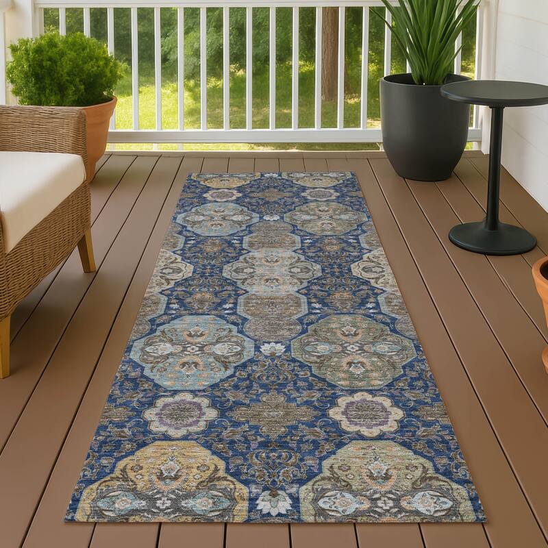 Machine Washable Indoor/ Outdoor Traditional Tracey Chantille Rug - Navy - 2'3" x 7'6"