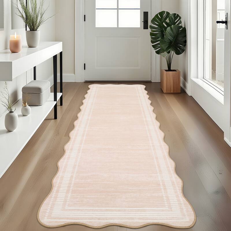Garvee Scalloped Modern Bordered Area Rug
