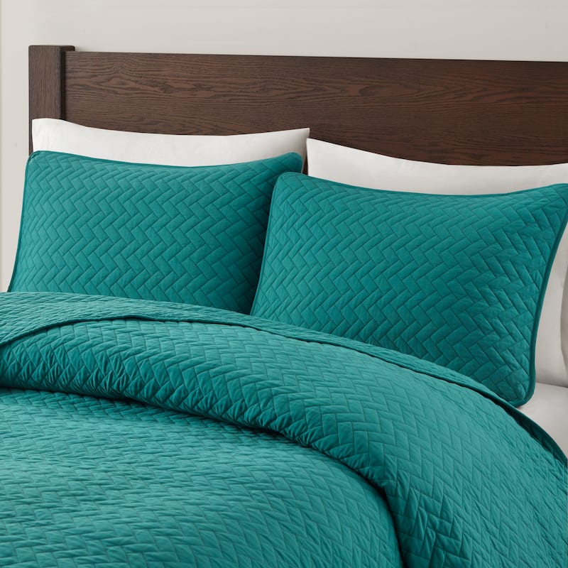 Madison Park Signature Bennett Place Velvet Touch Oversized Quilt Set
