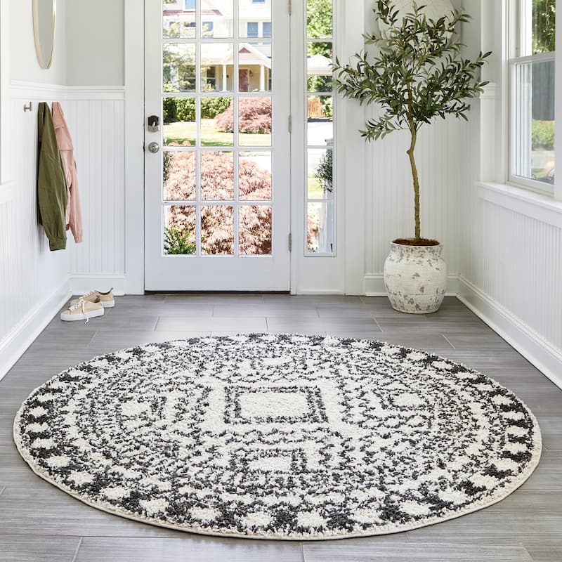 Nuloom Vasiliki Moroccan Shag Tasseled Area Rug - 5'3" Round - Ivory - Round