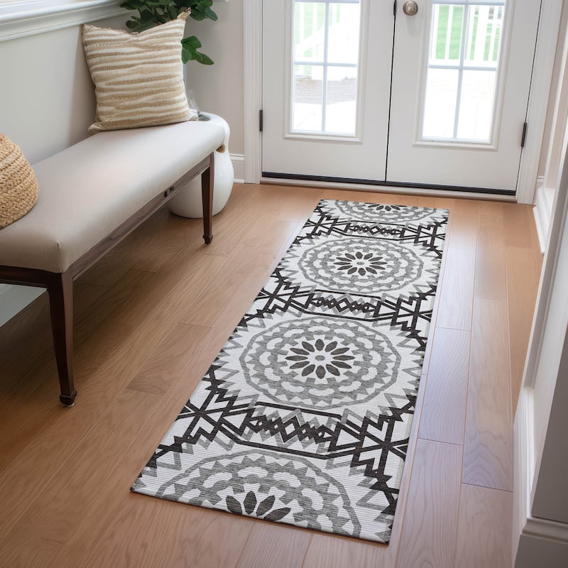 Machine Washable Indoor/ Outdoor Chantille Boho Global Rug - White - 2'3" x 7'6"