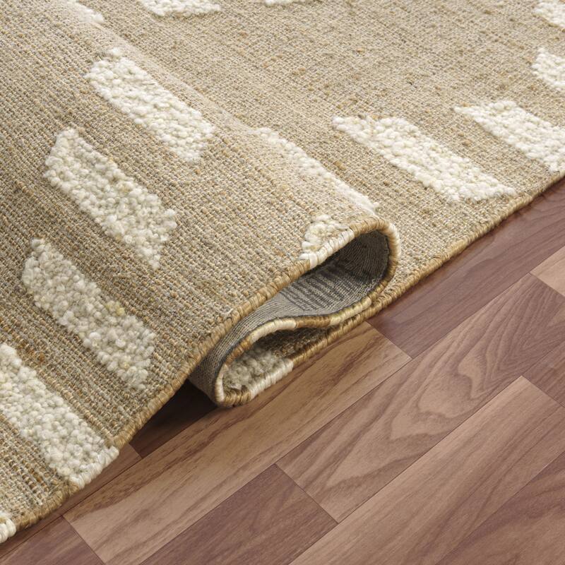 Sevita Natural/Ivory Farmhouse Area Rug