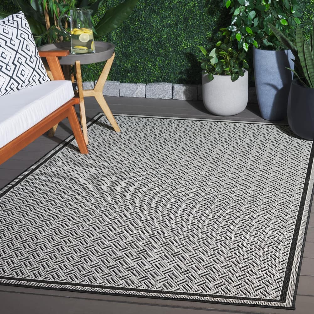 SAFAVIEH Terrace Elita Indoor/Outdoor Washable Backyard Patio Rug
