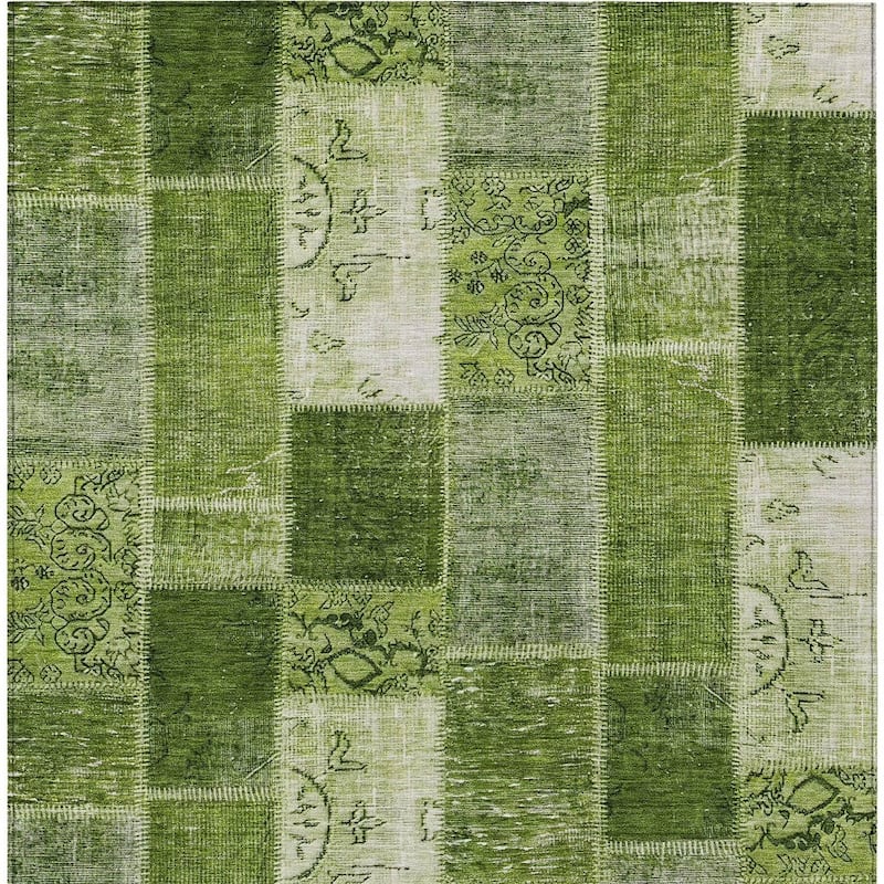 HomeRoots Patchwork Traditional Rectangle Outdoor Rug