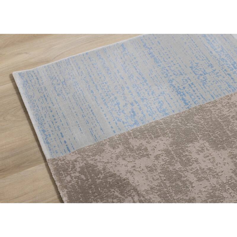Bloom Collection - Blue/Grey/Cream Shape Shifting Rug