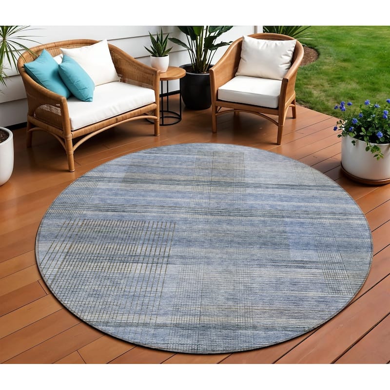HomeRoots Striped Transitional Rectangle Outdoor Rug - 8' Round