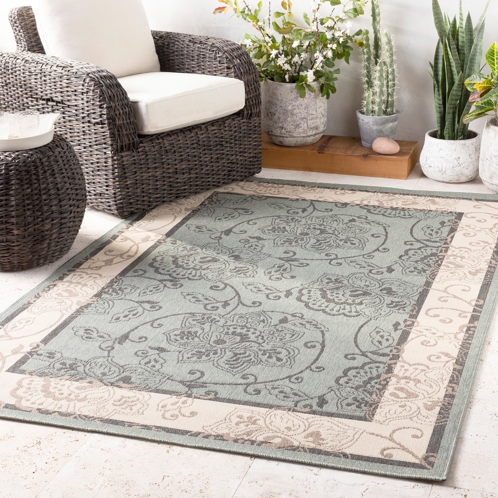 Livabliss Alfresco Traditional Indoor/Outdoor Area Rug