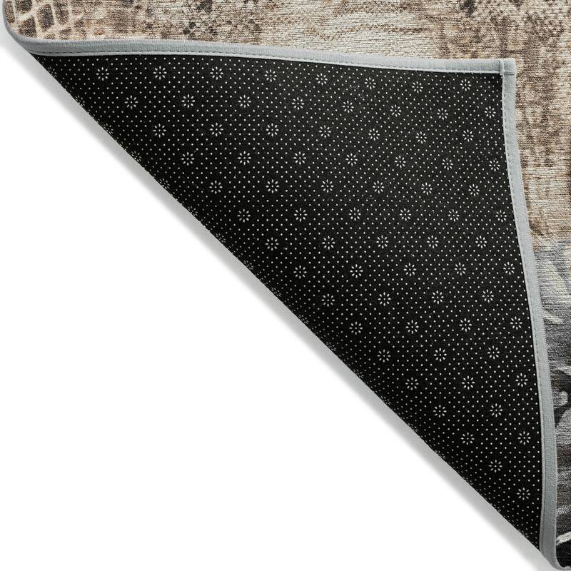 Machine Washable Indoor/ Outdoor Modern Animal Print Chantille Rug