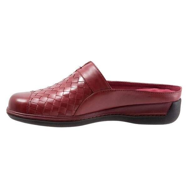 Shop Softwalk Womens San Marcos Closed Toe Clogs Overstock