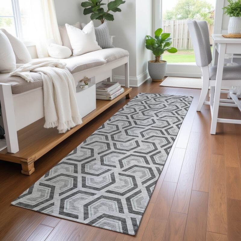 Machine Washable Indoor/ Outdoor Modern Zoa Chantille Rug