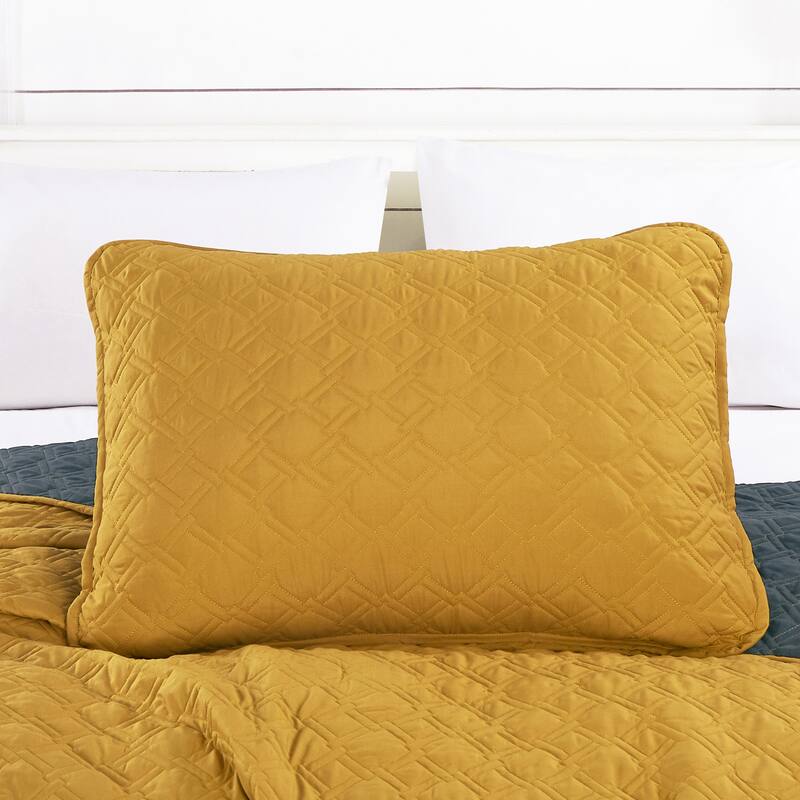 Kagami Luxury 3 Piece Bedspread