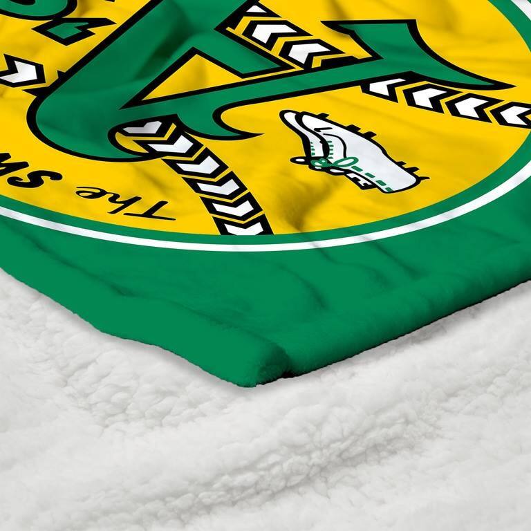 MLB CC Throwback Silk Touch Sherpa Throw Blanket