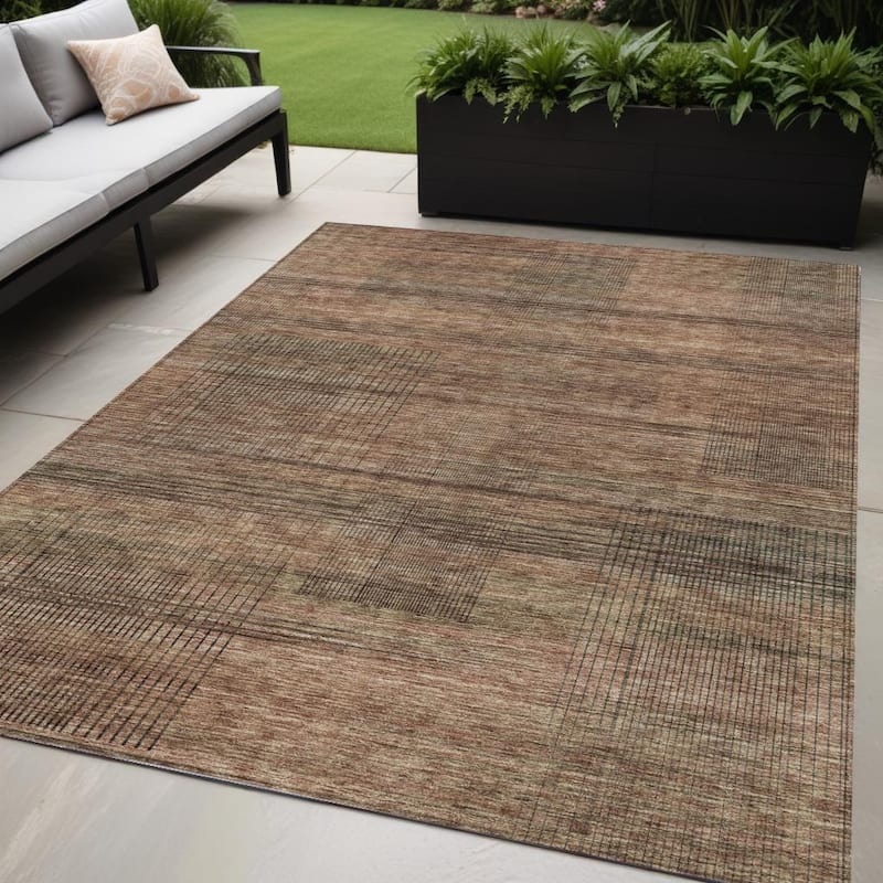 HomeRoots Striped Transitional Rectangle Outdoor Rug - 5' X 8'