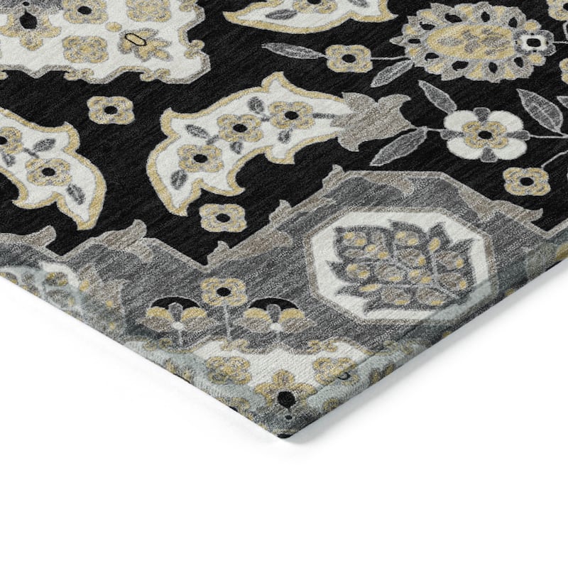 HomeRoots Medallion Traditional Rectangle Outdoor Rug