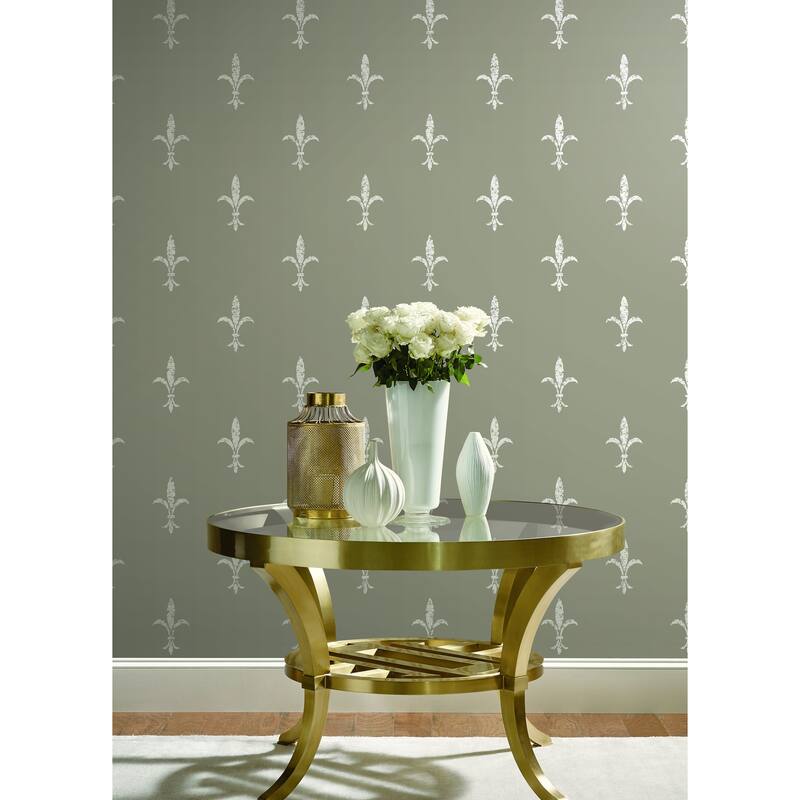 Simonyi, Fleur De Lis Wallpaper, 27 in x 27 ft = 60.75 sq ft, Wallpaper Roll