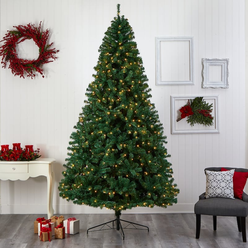 9' Northern Tip Christmas Tree with 650 Clear LED Lights - 108