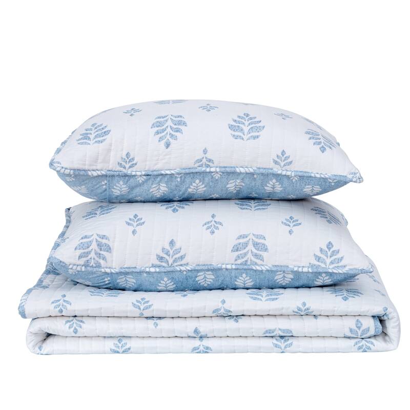 Luxurious Intricate French Floral Design Microfiber Quilt Set With Shams