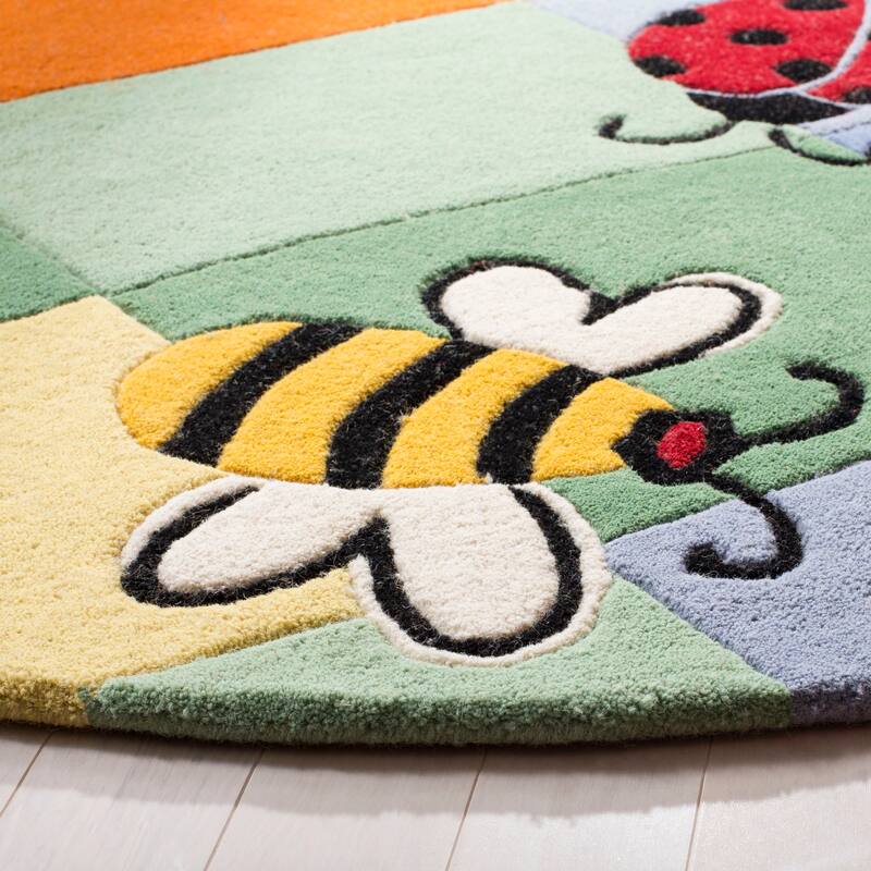 SAFAVIEH Handmade Kids Roma Wool Rug
