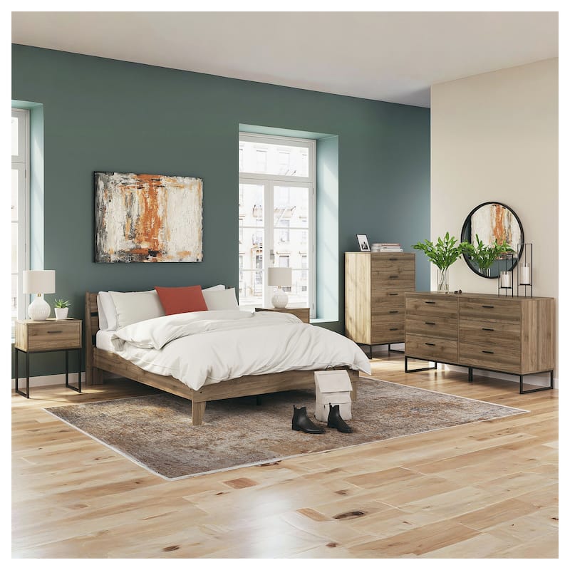 Signature Design by Ashley Deanlow Honey Chest of Drawers