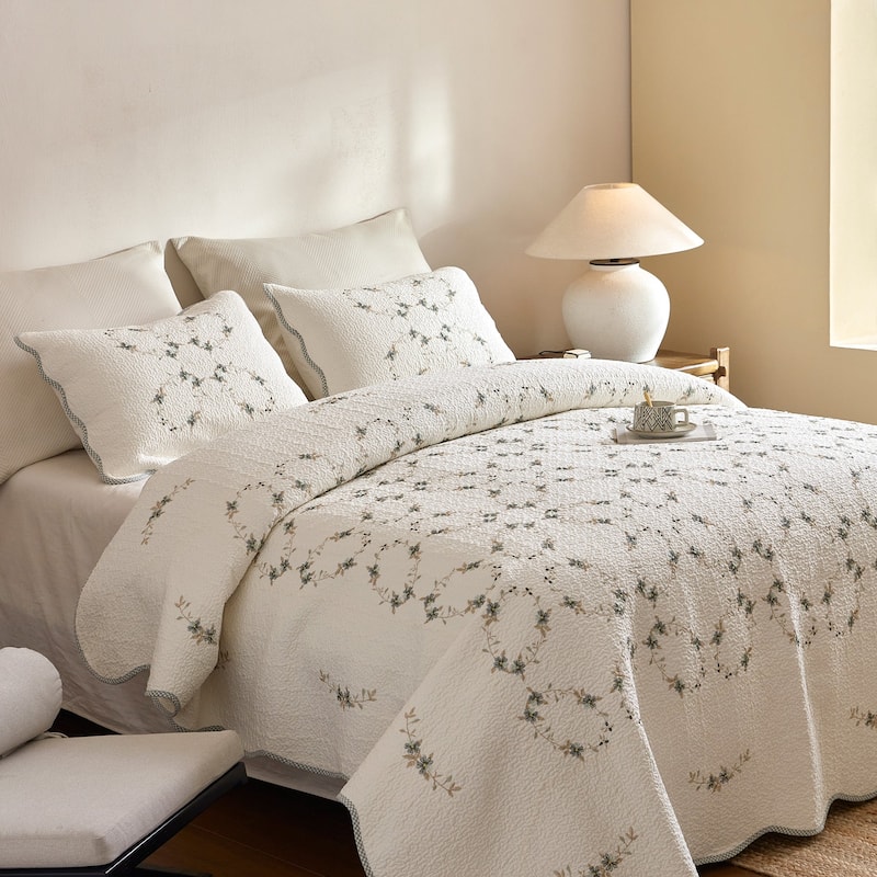 3Pcs Soft European Cottage Cream Cotton Quilt Bedspread Set