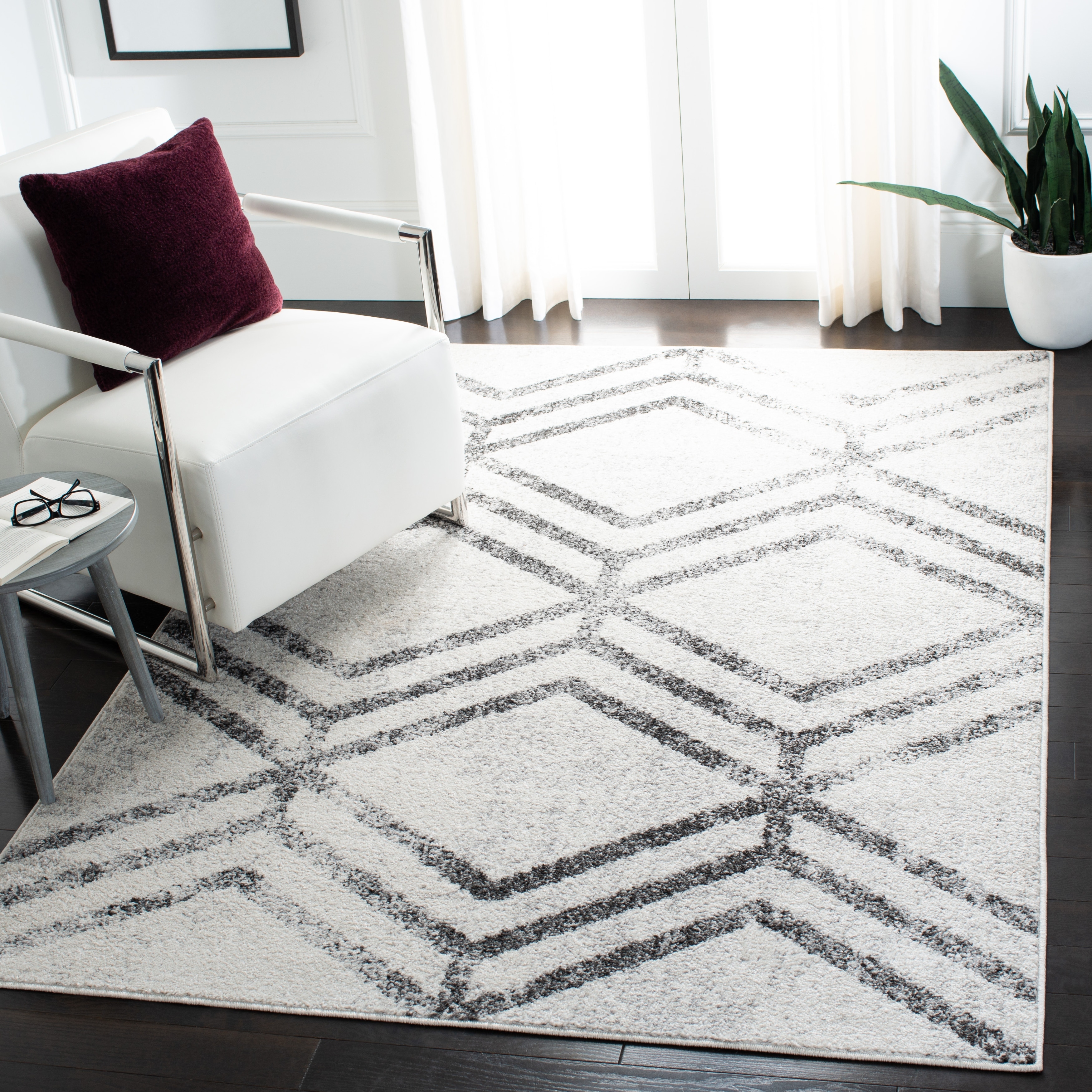 SAFAVIEH Adirondack Miljka Geometric Distressed Rug