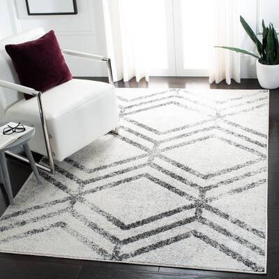 SAFAVIEH Adirondack Miljka Geometric Distressed Rug