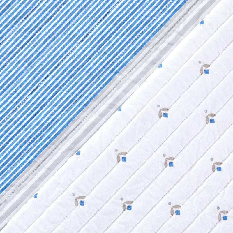 Premium Striped Microfiber Quilt Set With Shams