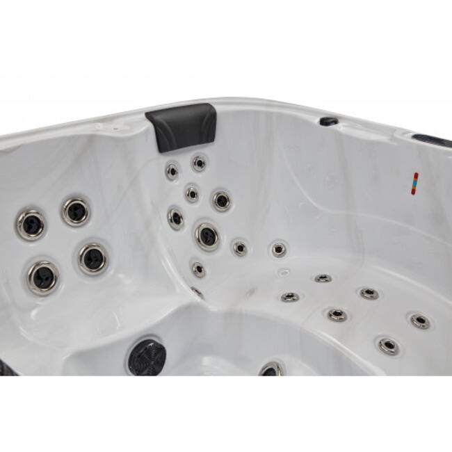 Luxury Spas Victoria 6-Person Spa