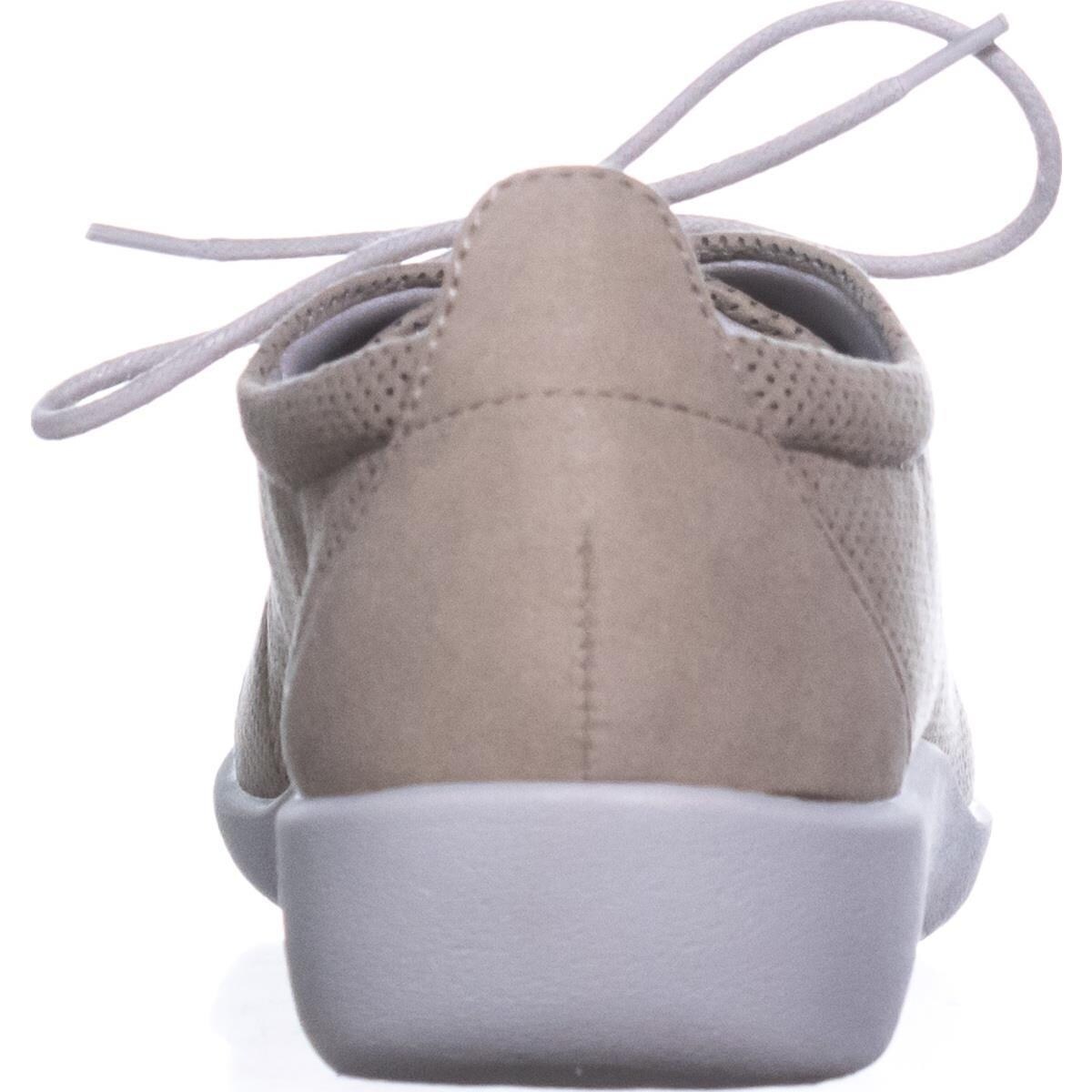 clarks cloudsteppers lace up