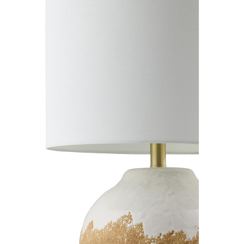 Livabliss Kidal Traditional Accent Table Lamp