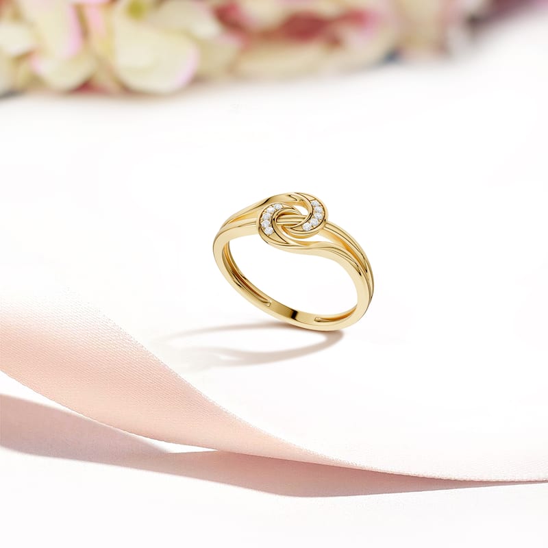 1/20ct TDW Diamond Split Shank Ring in 10k Yellow Gold for Women