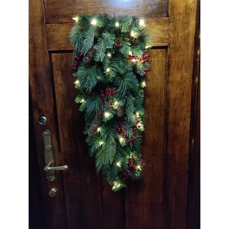 Traditional Woodland Berry B/O Teardrop Warm White & Multi LED Lights