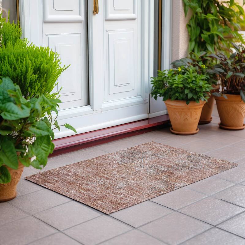 Machine Washable Indoor/ Outdoor Chantille Distressed Traditional Rug - Salmon - 1'8" x 2'6"